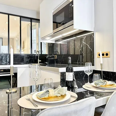 Eiffel Tower - Premium For 4 Apartamento *