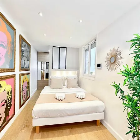 Eiffel Tower - Premium For 4 * París