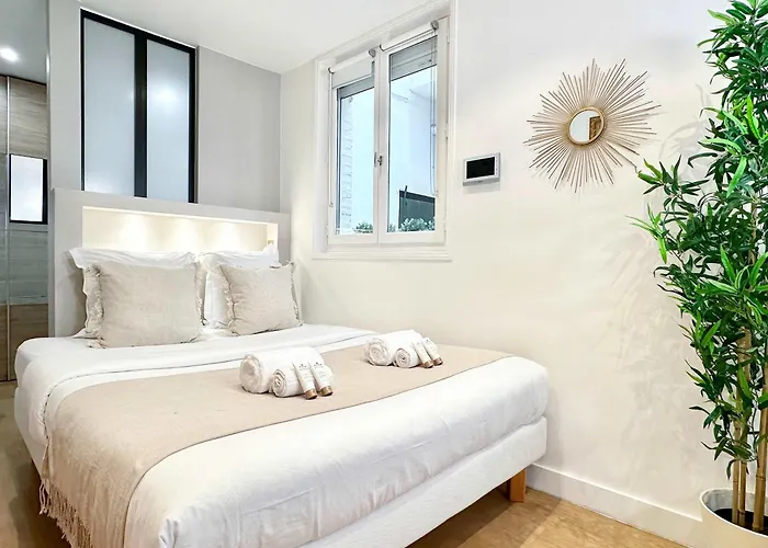 Eiffel Tower - Premium For 4 Apartamento París